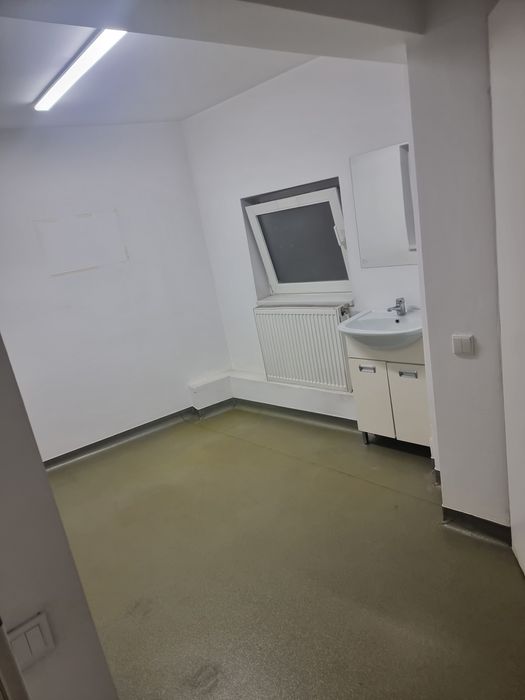 Spatiu Comercial de inchiriat ( Cabinet Medical )
