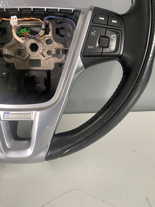 Volan R-design cu piele perforata VOLVO S60 V60 XC60 XC70 S80 V70 31315994 31390469