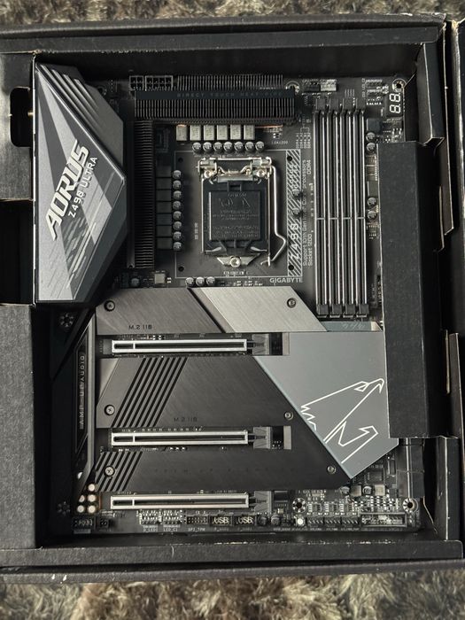 Placa de baza Aorus z490 AX - pin rupt