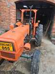 Fiat 415  motor în 4pistoane 45cp are  pompa injecție in linie.