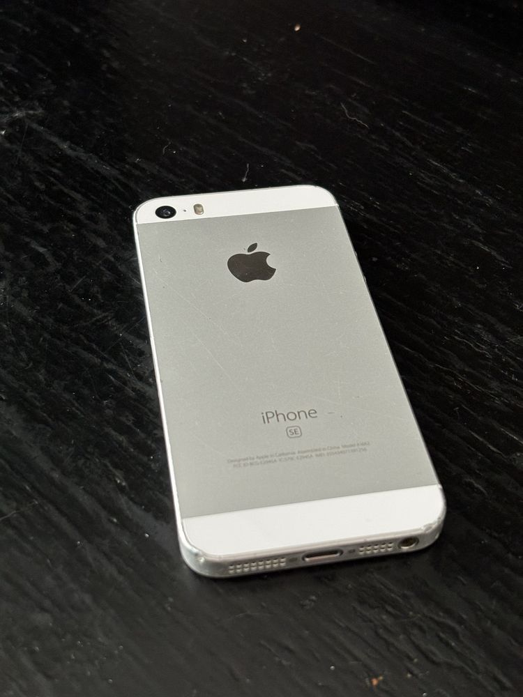 iPhone SE 1st generation, 64 GB