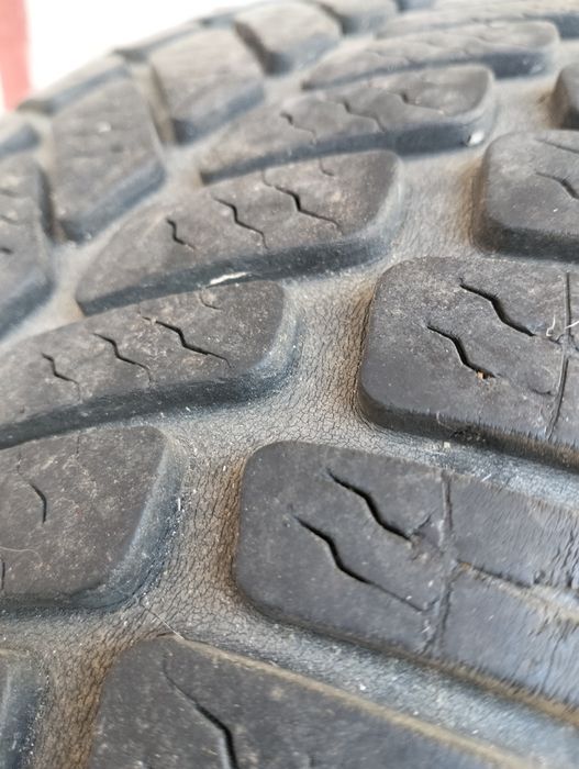 Vând 2 amvelope 205/55/R16