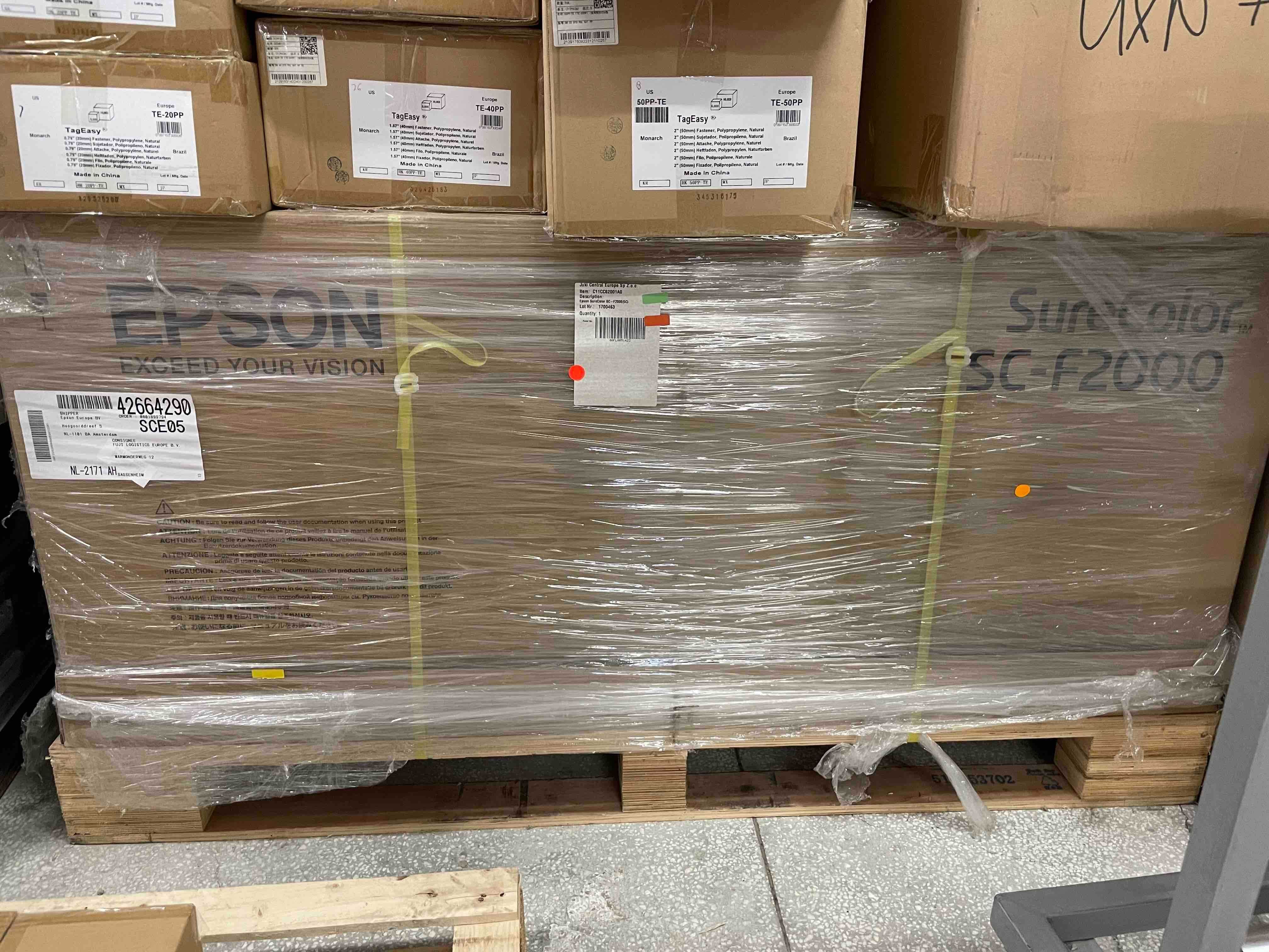 Принтер за директен печат върху текстил Epson SureColor F2000