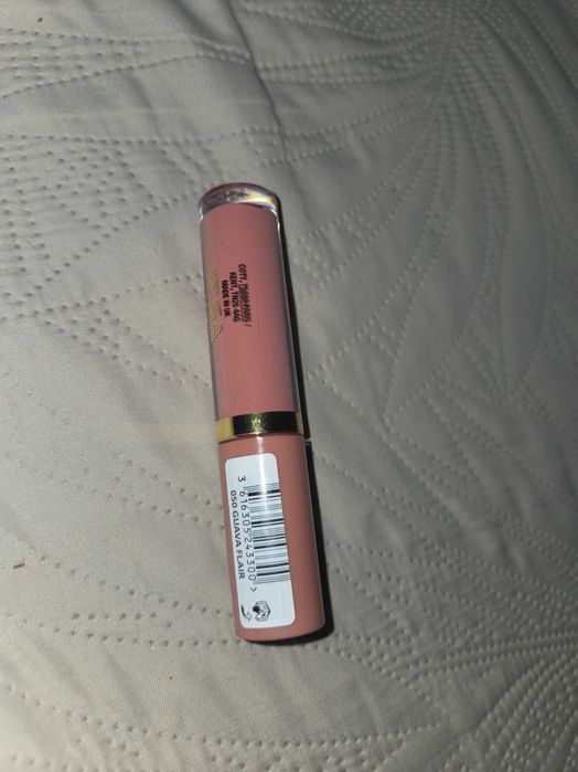 Lip gloss ( Gloss pentru buze )