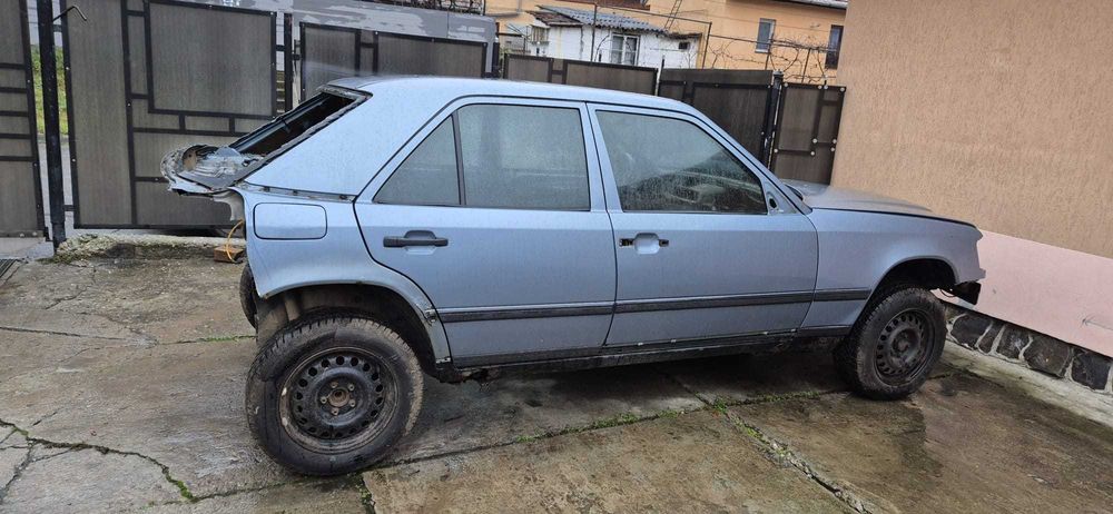Caroserie Mercedes w124 pentru piese sau dezmembrat, w124 2.3 automata