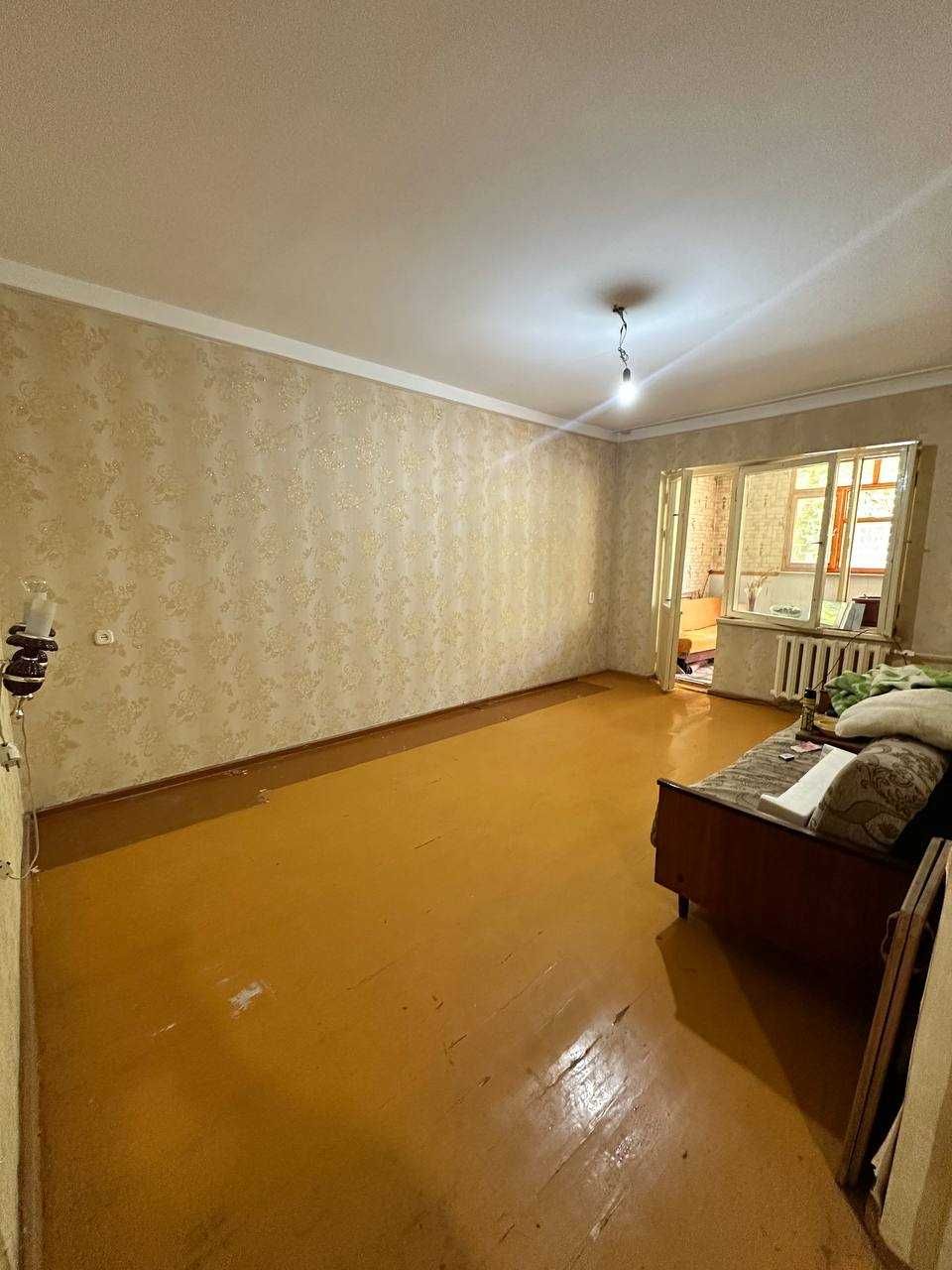 Продаётся квартира 2/1/4 Карасу-1 Без ремонта Кирпич 77 серия