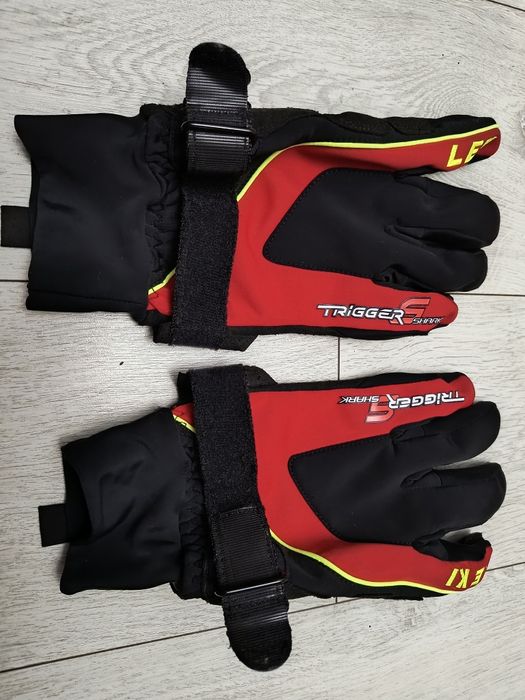 Manusi Leki Trigger Shark schi