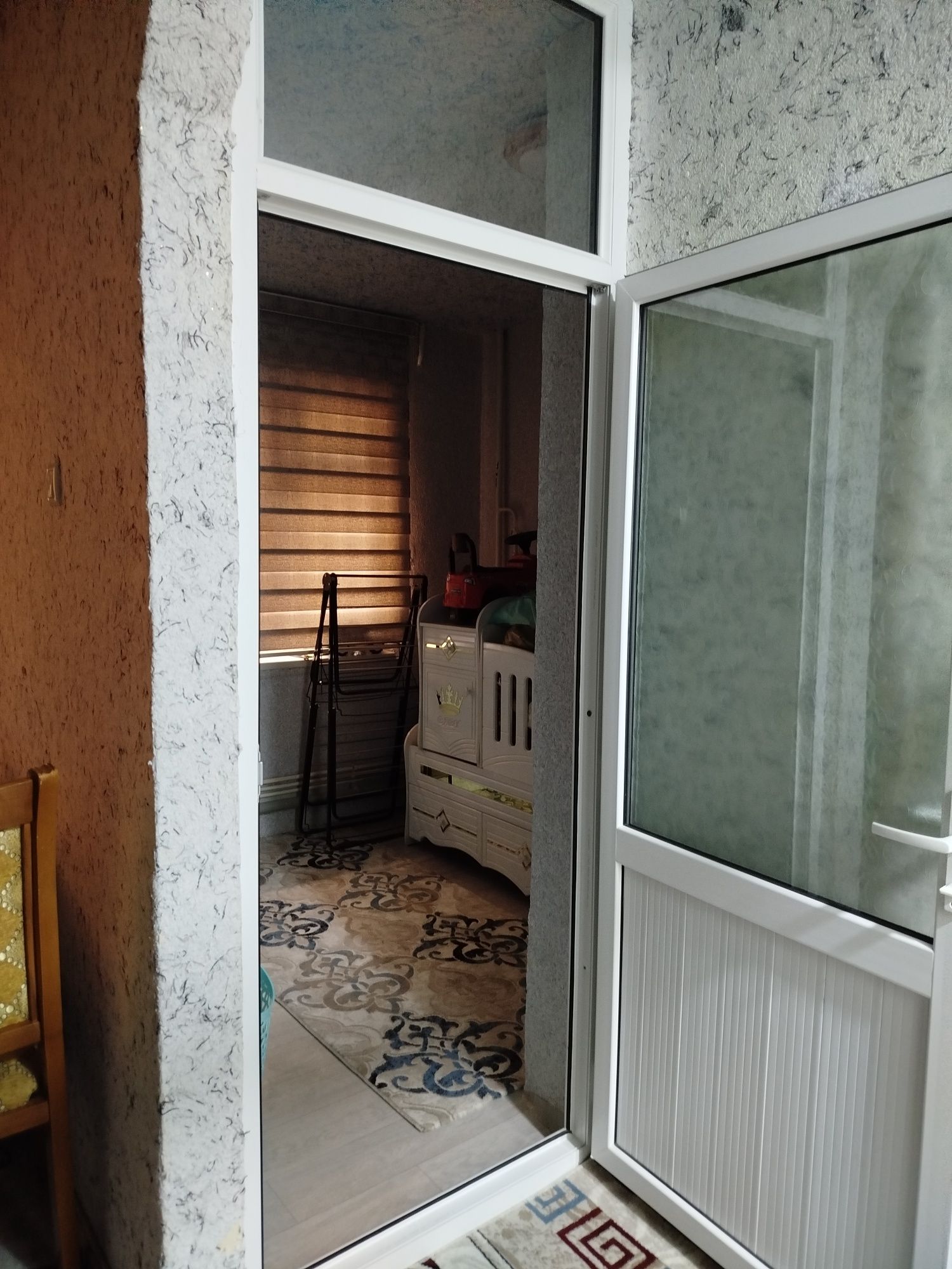 Ijarachi qizlar olinadi