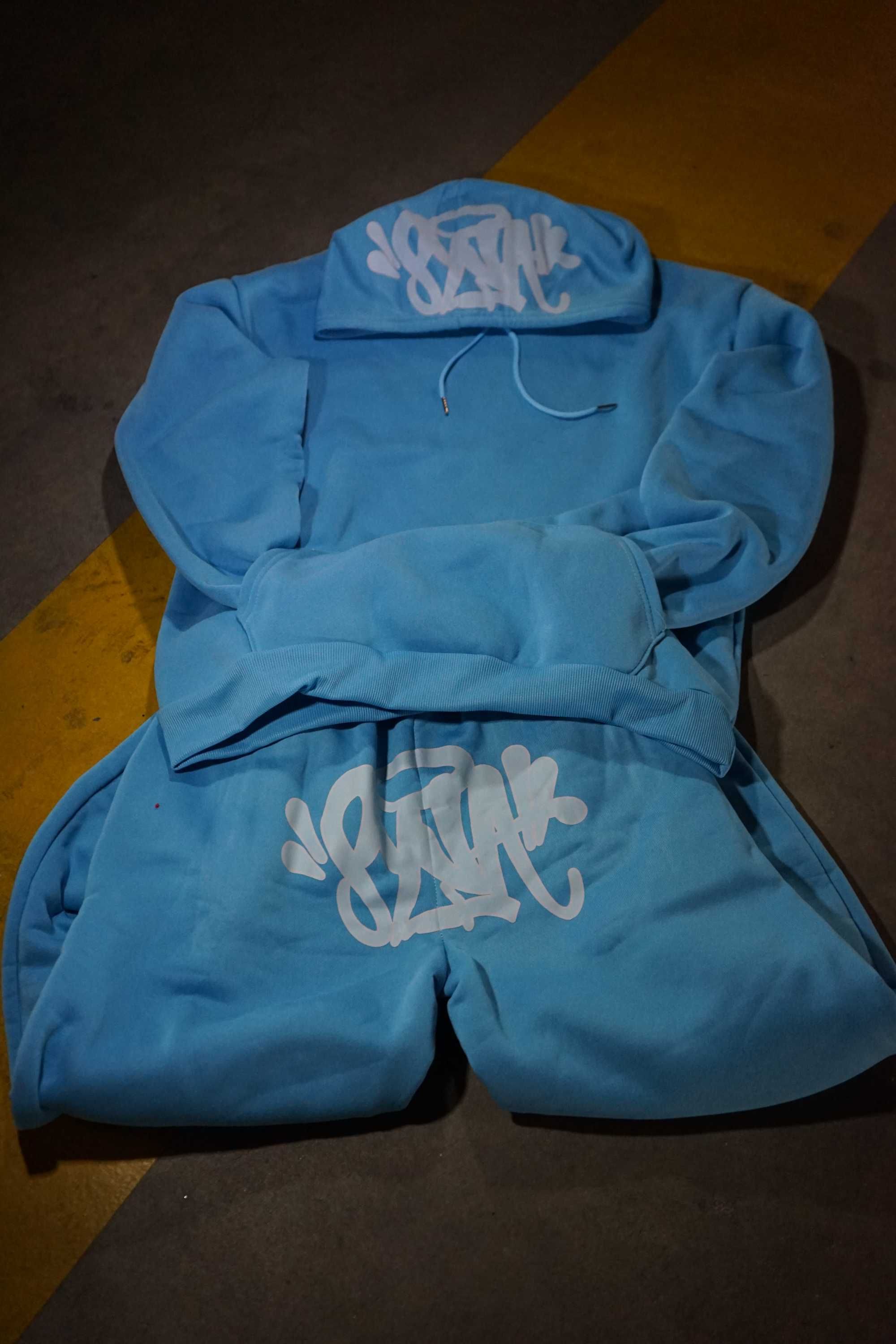 Syna World Streetwear екип