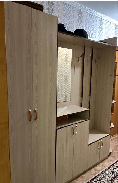 Продам прихожку .