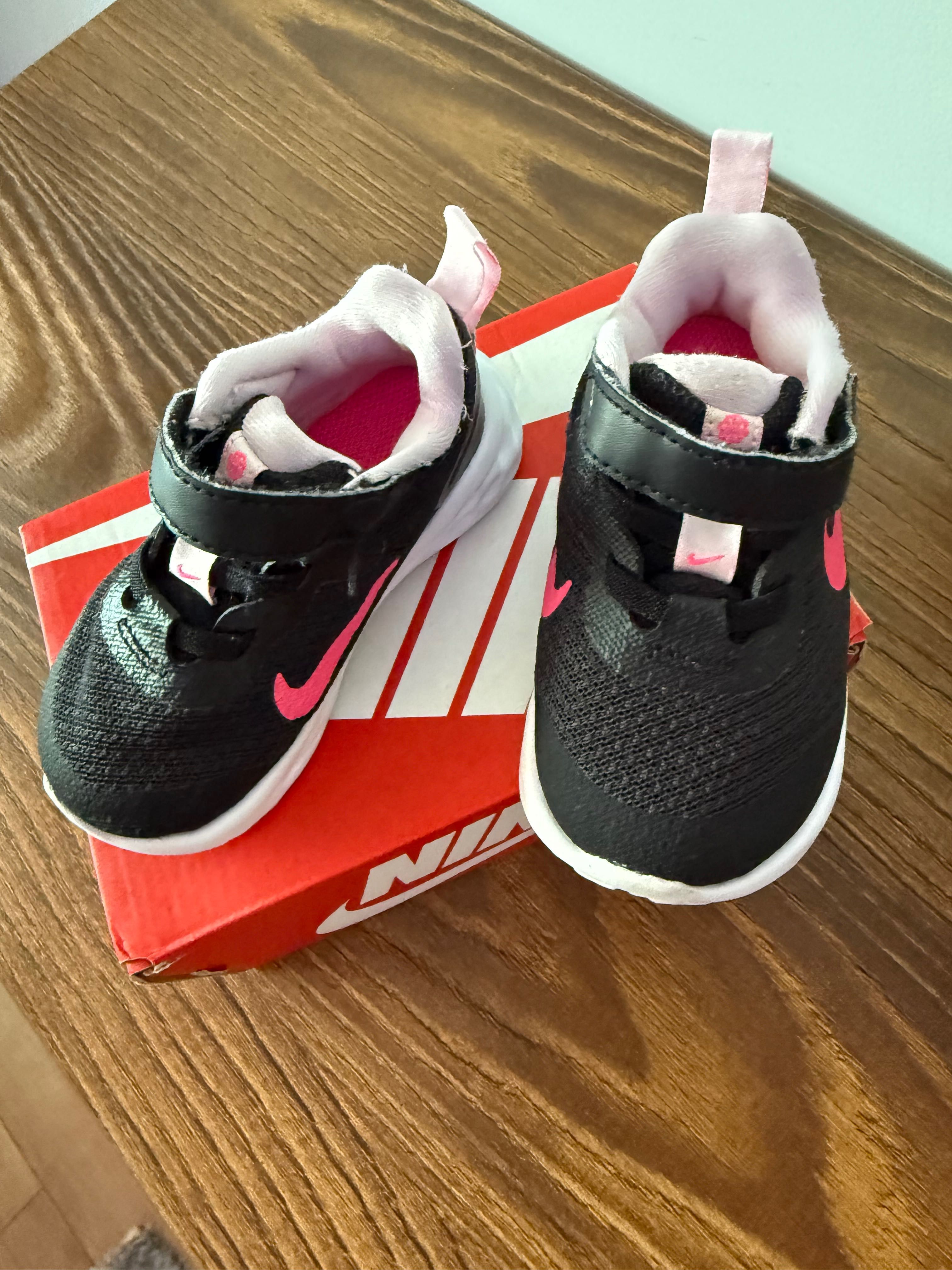 Обувки Nike за бебе