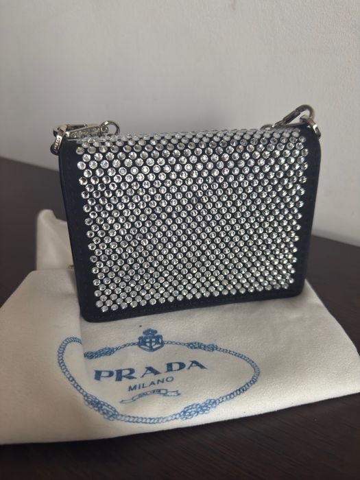 Prada бляскава чанта с кристали