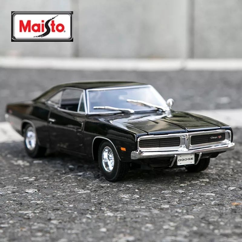 Продам модель Dodge Charger и другие, масштаб 1:18