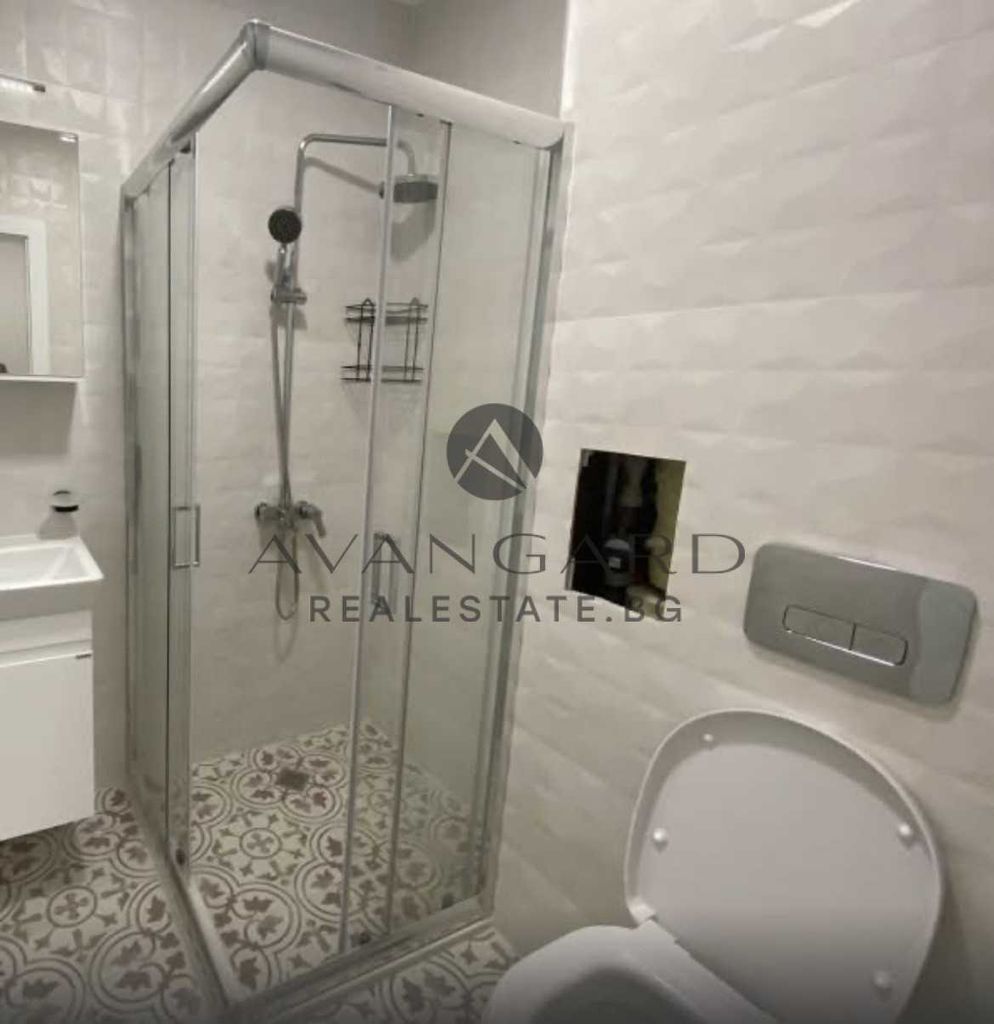 Продава се Двустаен апартамент в Пловдив, Кършияка - 65 кв.м за 2000 €/кв.м - Снимка #3