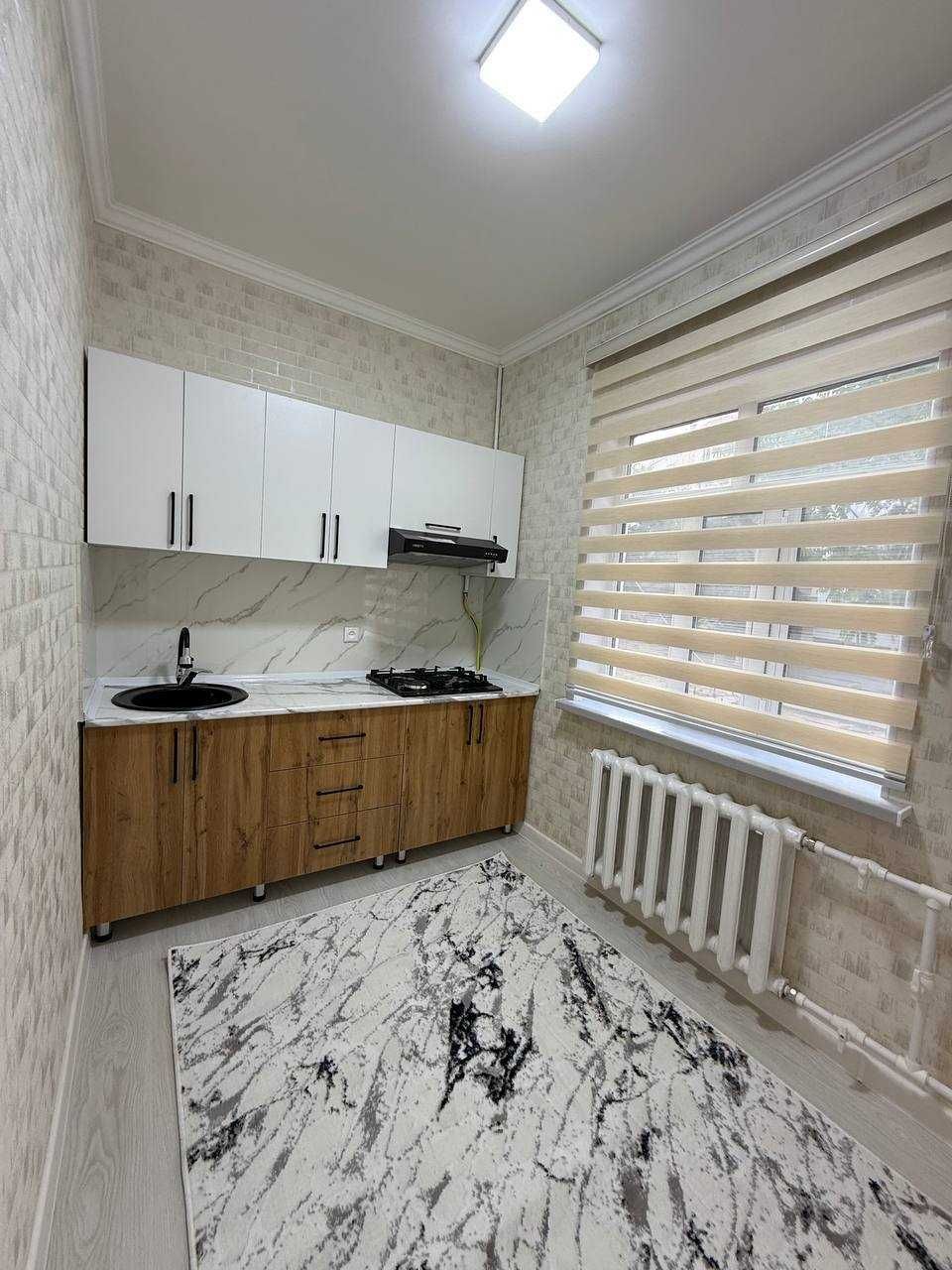 СРОЧНО !!! Продается квартира в Яшнабаде 1/1/5 (40 кв/м ) Авиасозлар 2