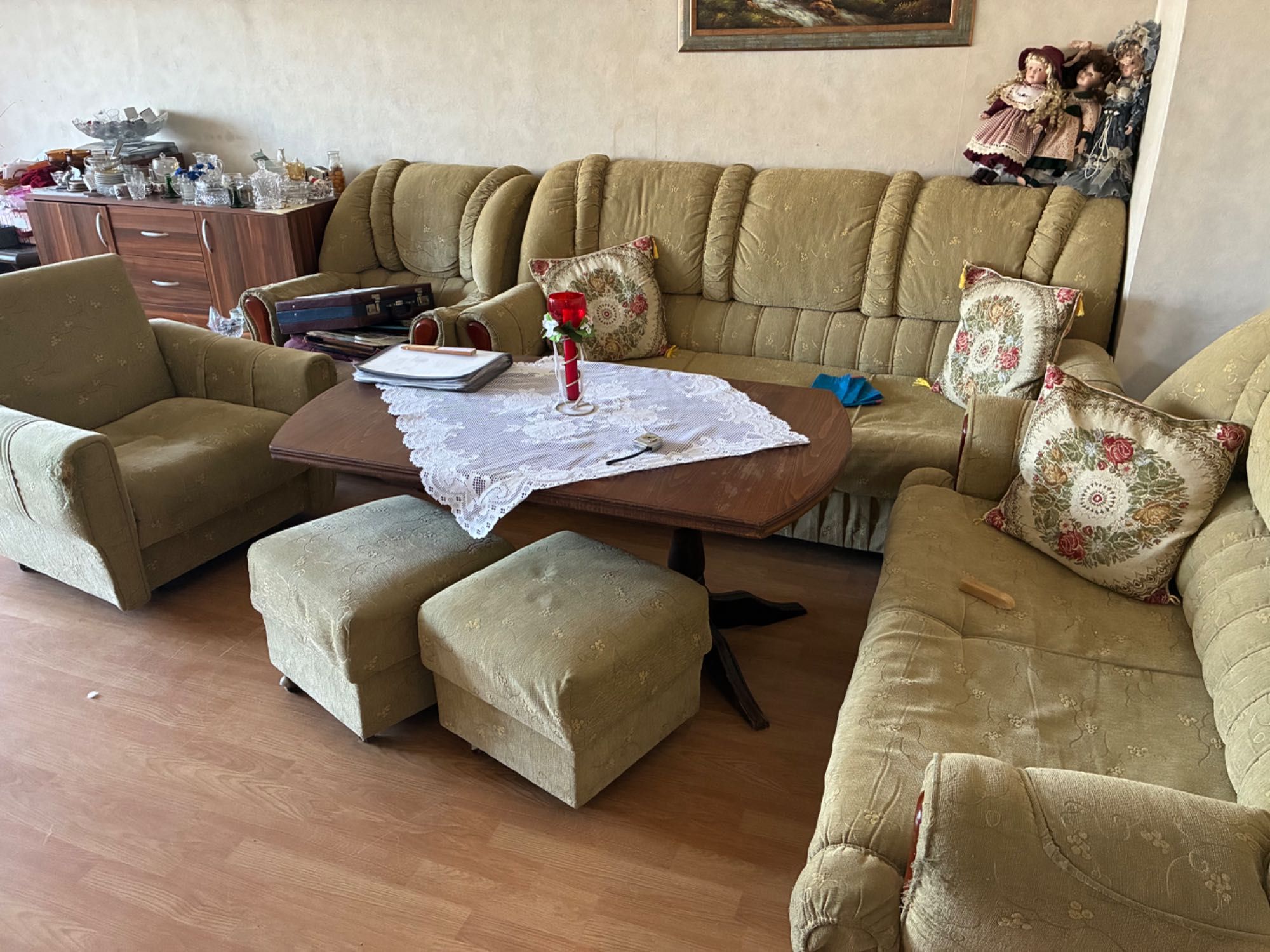 Холна гарнитура използвана