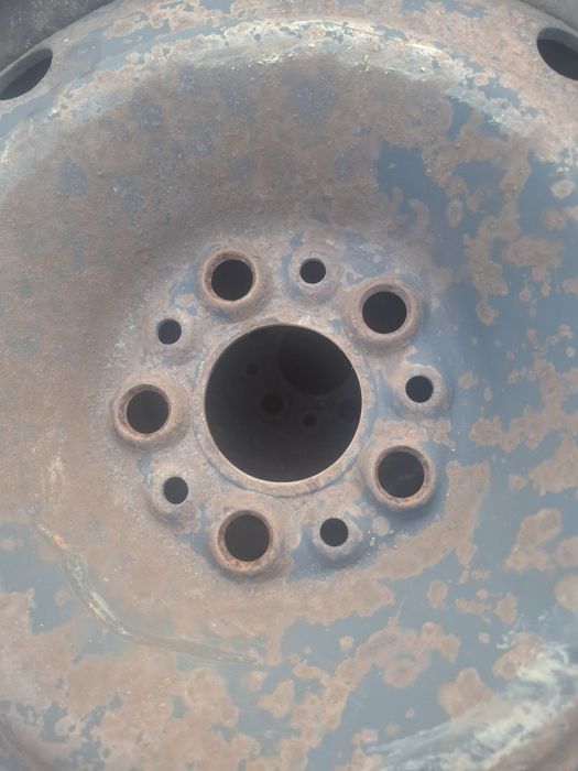 Vand 4 roti R 15 fiat au și anvelope 195 65 15 iarna