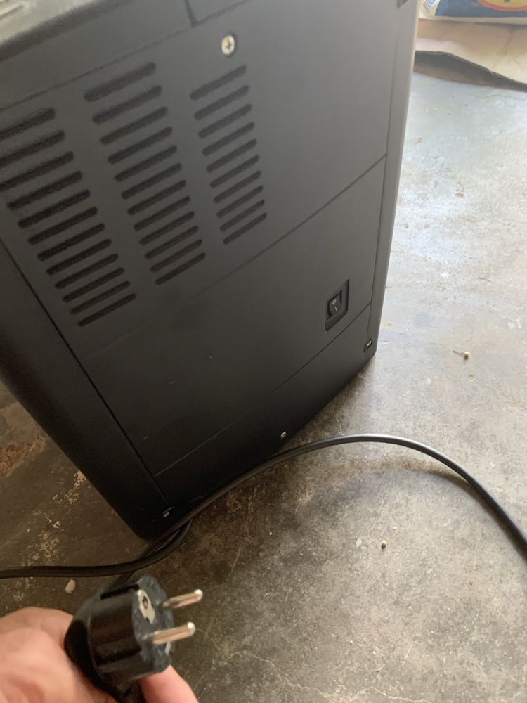 Vand aparat de cafea DeLonghi Magnifica