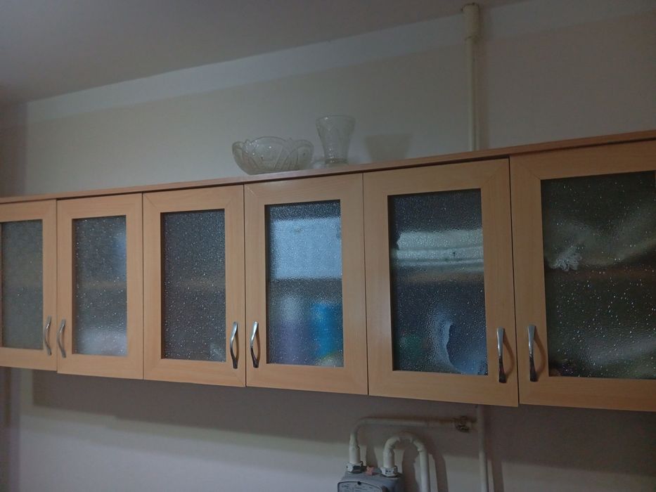 продаю шкаф для посуды