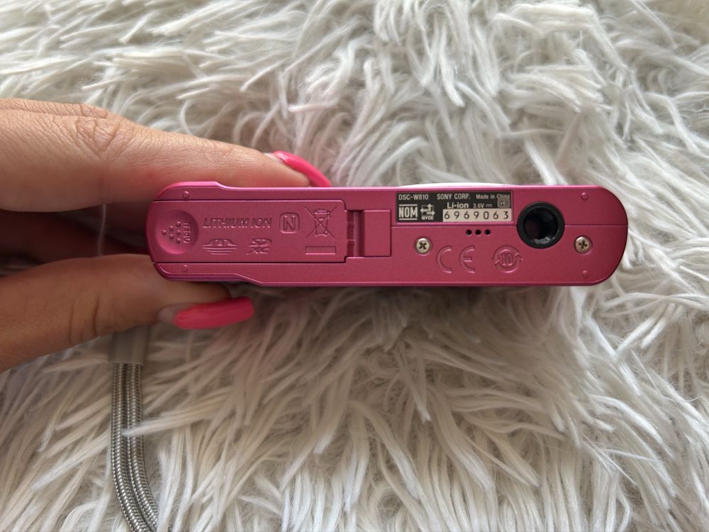 Цифров фотоапарат - Sony Cyber-shot DSC-W810,