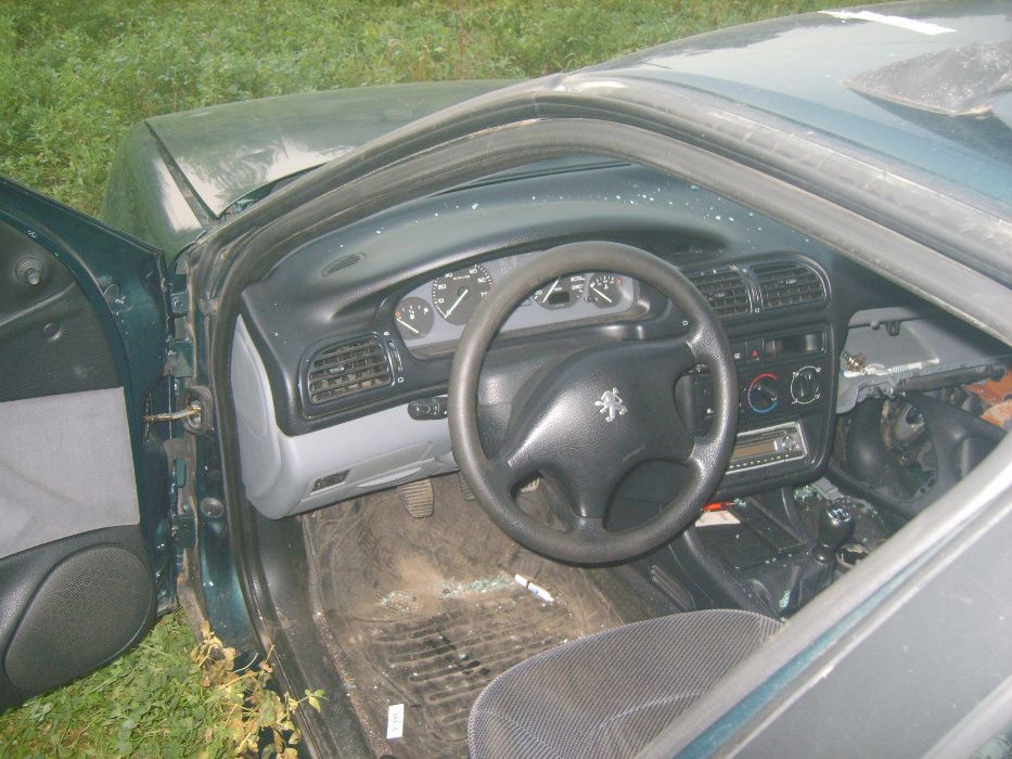 Пежо 406 бензин на части салон колани климатична система и други