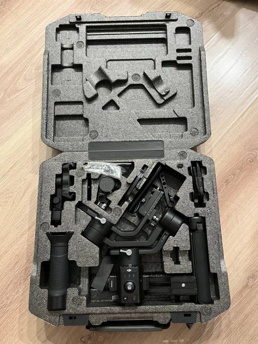 Электронный стабилизатор DJI Ronin SC