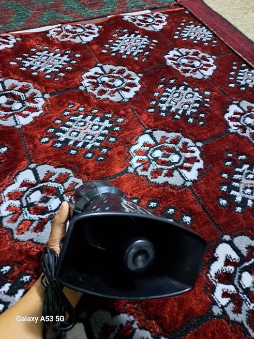 Kafolati 1  yil  holati  ideal  kelishamis  kami bor
