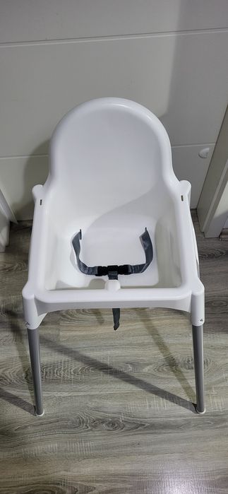 Vand scaun de masa inalt Ikea pentru bebelusi cu tava