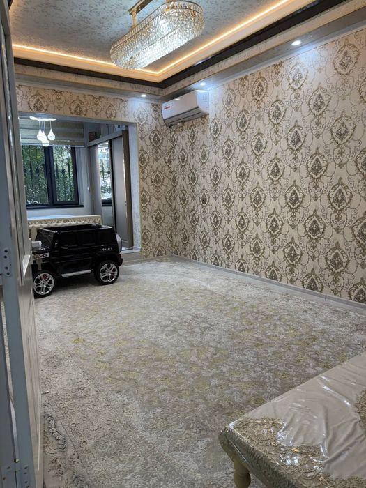 2/1/5 (1 этаж). Дустлик 1, Янгихает р-н (Сергели). Квартира с ремонтом