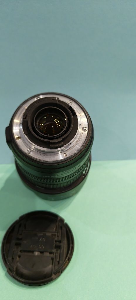 Obiectiv Nikon DX 18-70 mm f 3.5 - 4.5 G ED