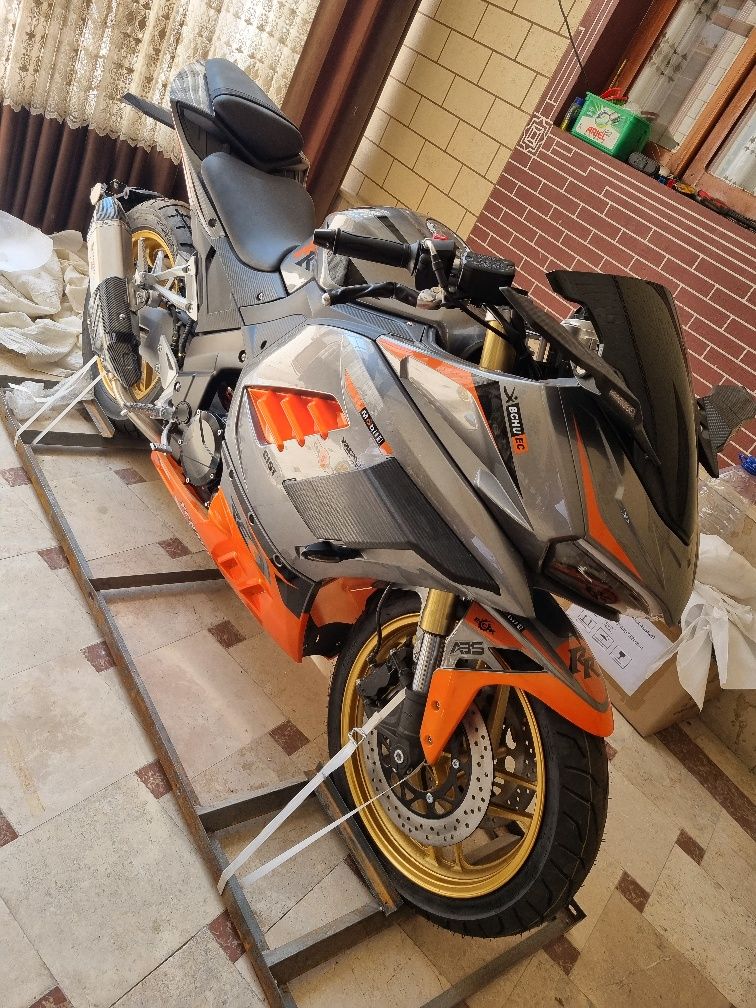 Sportbayk moto 400kublik sotiladi yangi