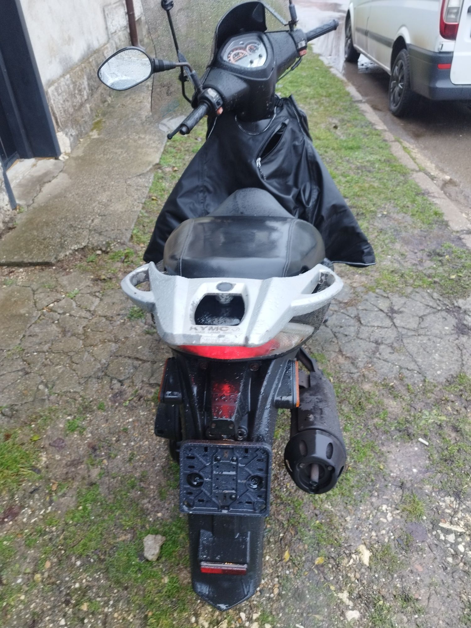Скутер 49кубика Kymco Agiliti City 50