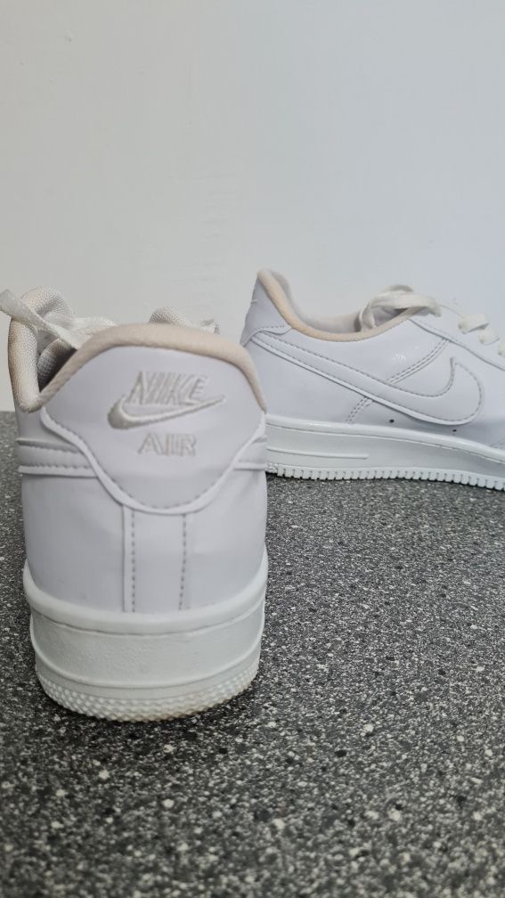 Adidasi Nike Air Force 1