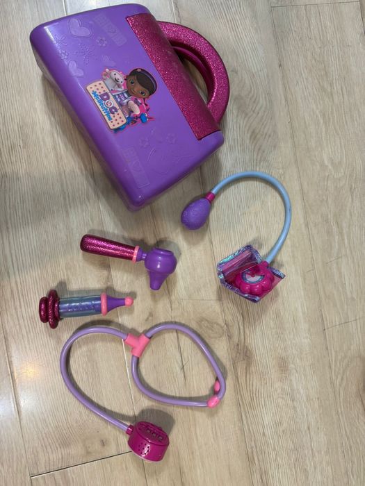 Чемодан доктора Плюшева из серии Дисней