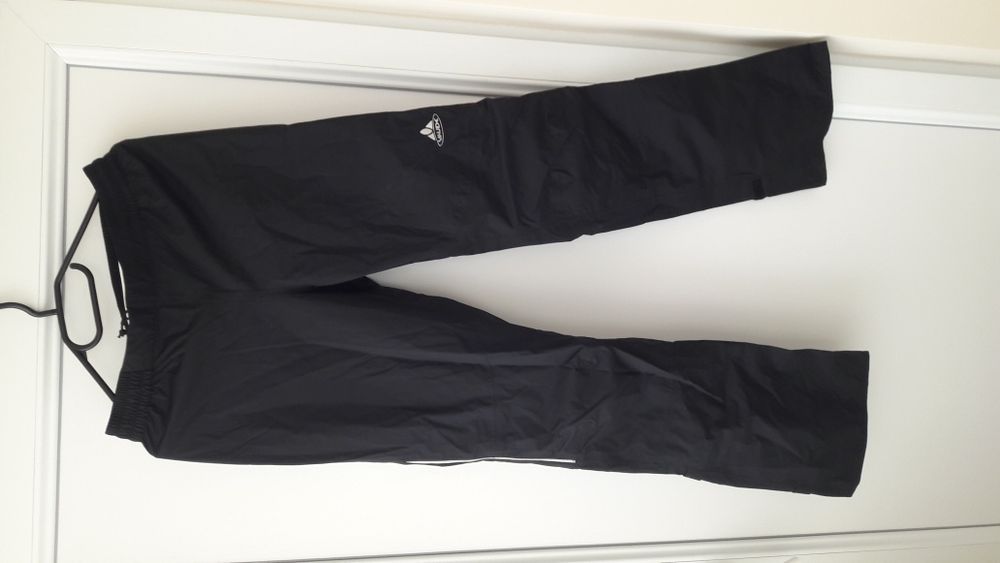 Pantaloni VAUDE impermeabili (schi drumetii montane pescuit)