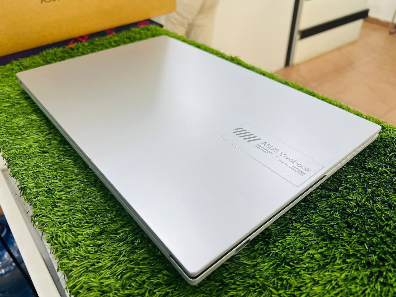 Asus Vivobook sotiladi