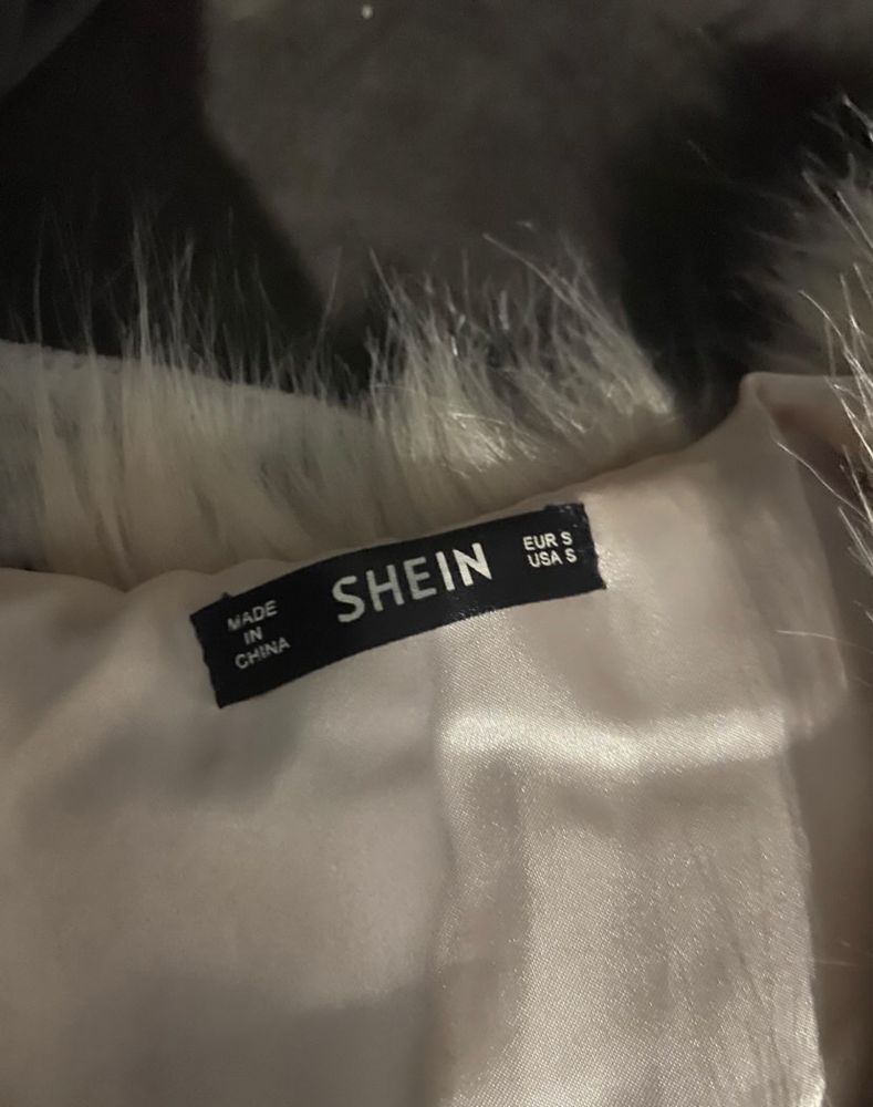 Пухен елек shein