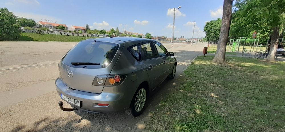 Vând Mazda 3 Hatchback