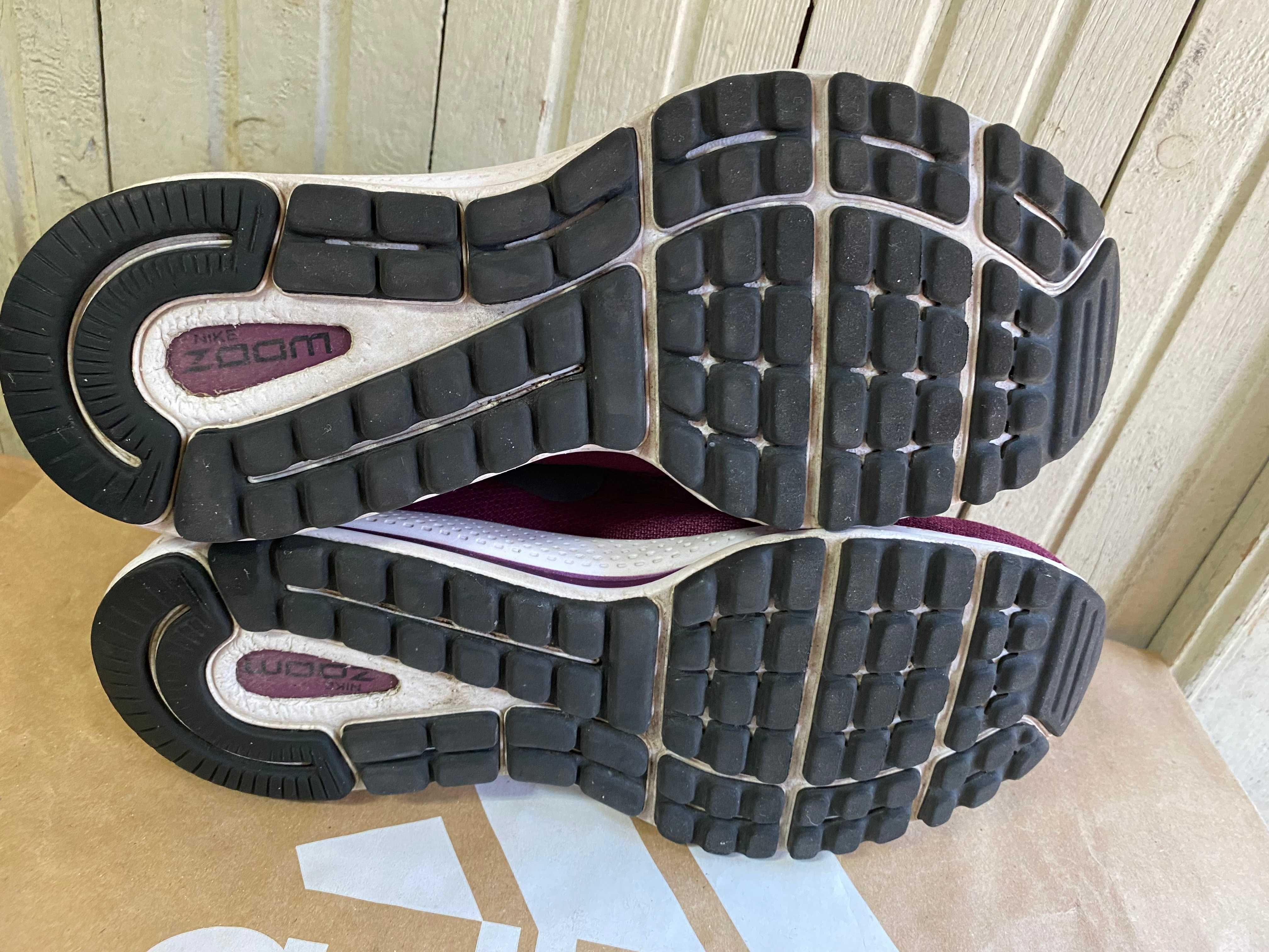 ''Nike Air Zoom Vomero 12''оригинални маратонки 36.5 номер