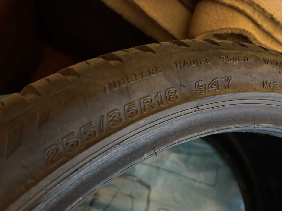 Bridgestone 255/35/R18 94Y и 225/40/R18 92Y зимни гуми