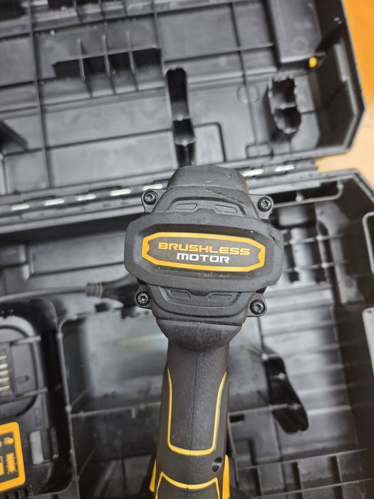 DEWALT DCD800 Безчетков акумулаторен