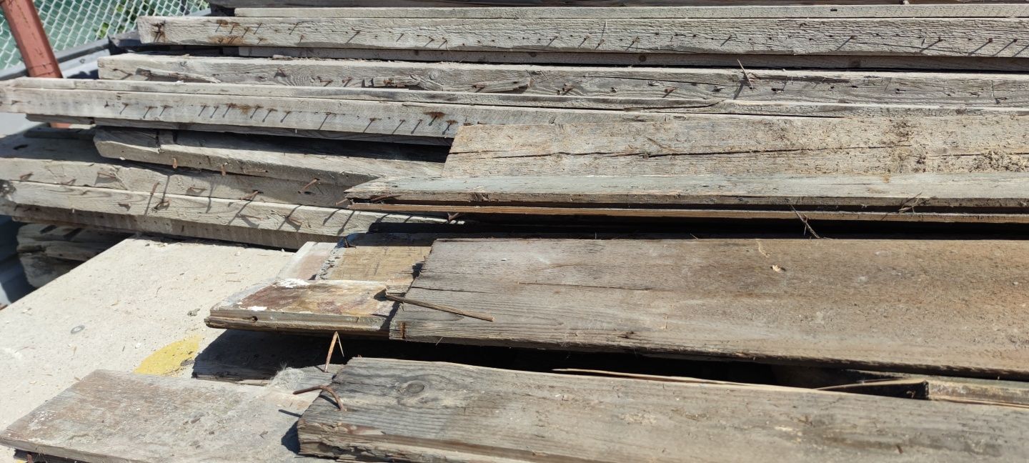 Бял бор руски дървен материал на 100 г греди дъски .