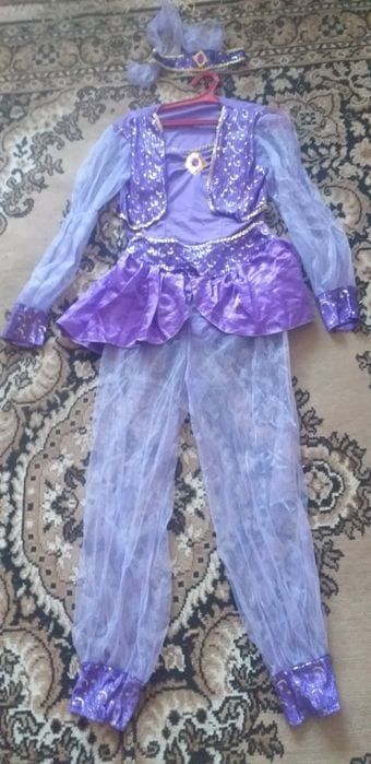 Продам новогодние костюмы по 1500 тенге