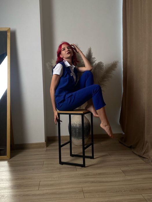 Продам самошитый костюм