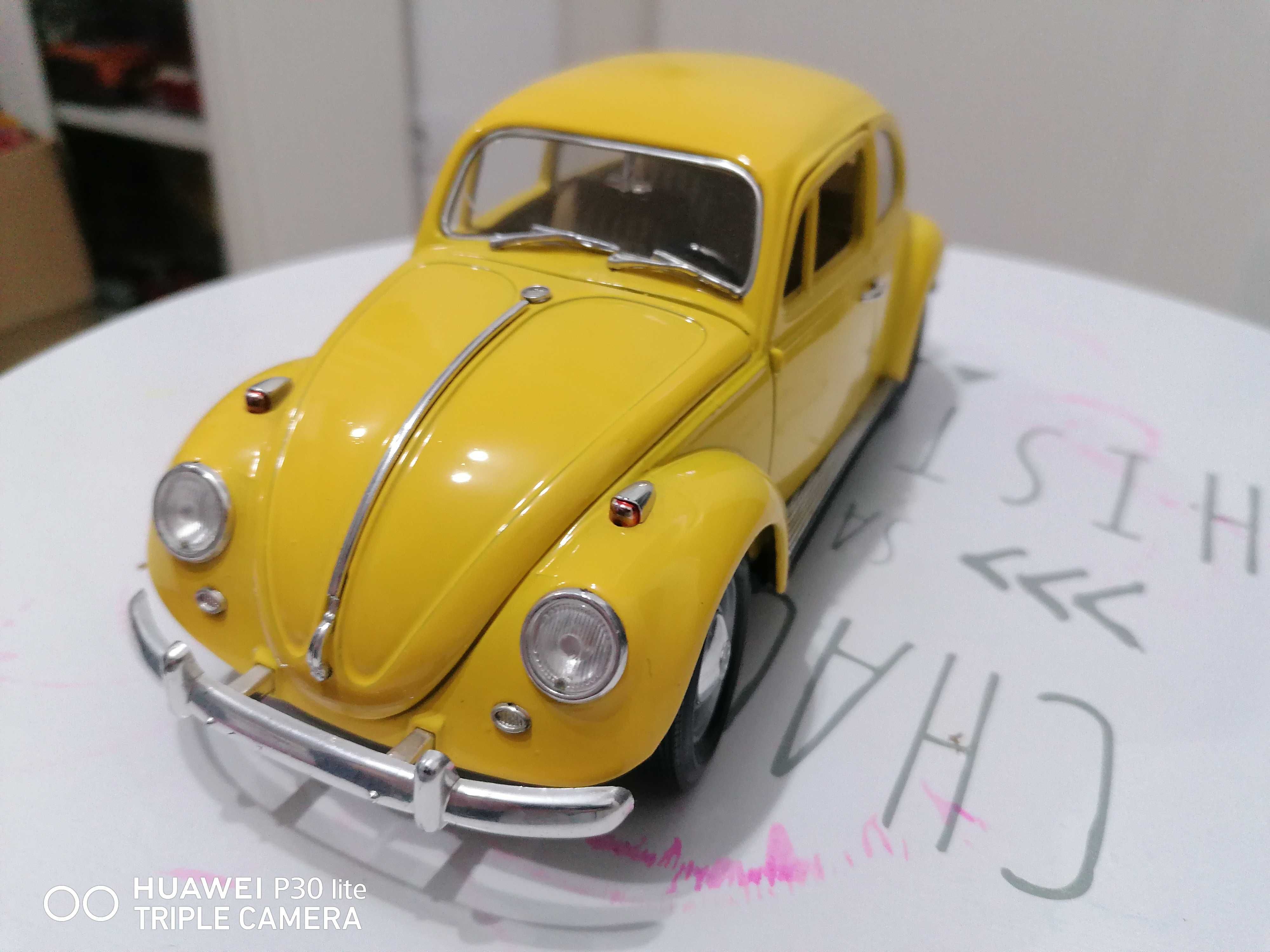 Jucărie /macheta Volkswagen Beetle scara 1:18, Road Tough