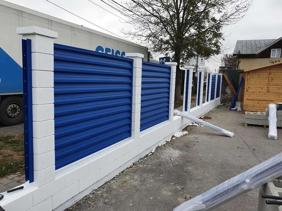 Vand garduri și porți la comanda clientului din materialele mele