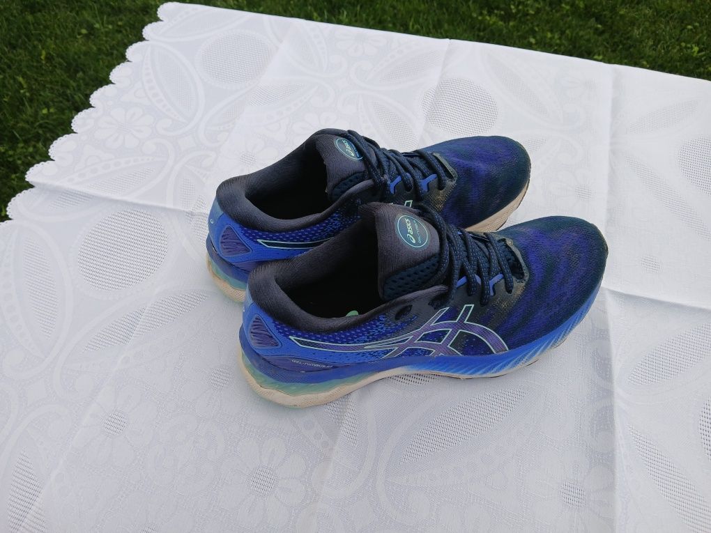 Маратонки asics и adidas