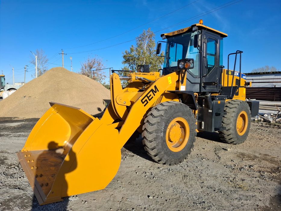 Услуги погрузчика. Аренда погрузчика.