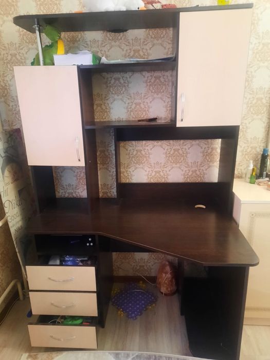 Компьютерный стол