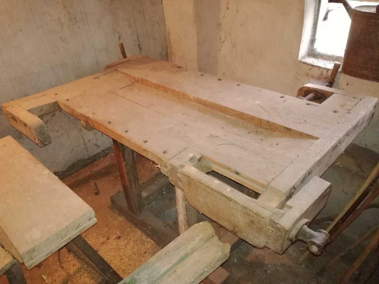 продавам стар дърводелски тезгях, 60 години, оригинален, нереставриран